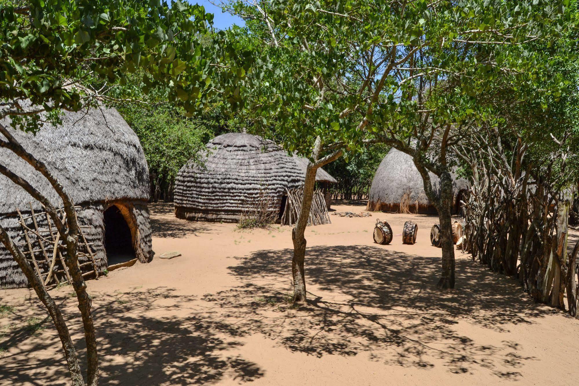 Gooderson Dumazulu Lodge Hluhluwe Eksteriør bilde